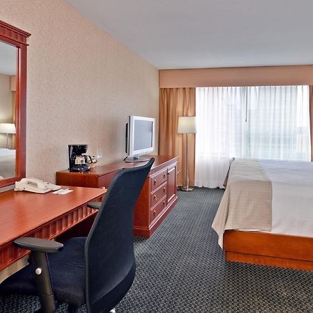Holiday Inn Montreal Midtown Habitación foto